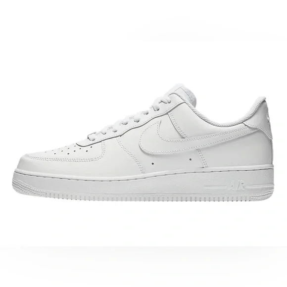 [CW2288-111] Mens Nike Air Force 1 '07 - Triple White display model - Picture 4 of 6